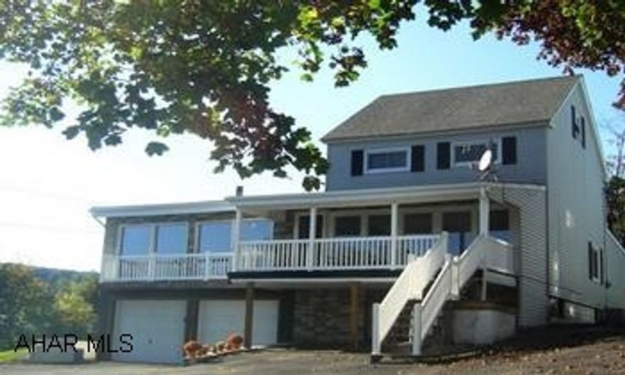 20x14 Family Room, 20x9 Sun Room, Large Rooms Lots Of Space On A Double Lot, On Corner.  All Appliances Included, Central Air, A Must See Inside.  Visit www.MyNewDreamHouse.com For More Pictures. 20x14 Family Room, 20x9 Sun Room, Large Rooms, Lots Of Space On A Double Lot,On Corner.  All Appliances Included, Central Air, A Must See Inside.  Visit www.MyNewDreamHouse.com For More Pictures. Subject to Bank Approval of Short Sale.