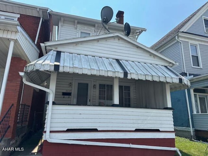 This home features 3 bedrooms, 1 bath and a fenced backyard.