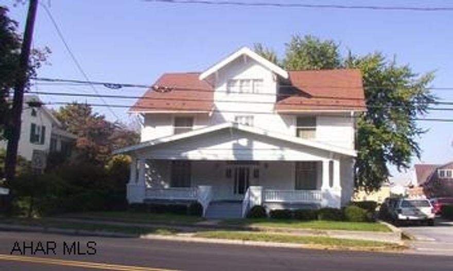 ELEGANT 4 BR HOME IN TYRONE W/ BEAUTIFUL ORIGINAL WOODWORK AND STAINED-GLASS WINDOWS THROUGHOUT, FP & BUILT-INS IN LR, POCKET DOORS W/ BEVELED GLASS IN DR & CENTRAL AIR. ONE OF A KIND. ELEGANT 4 BR HOME IN TYRONE W/ BEAUTIFUL ORIGINAL WOODWORK AND STAINED-GLASS WINDOWS THROUGHOUT, FP & BUILT-INS IN LR, POCKET DOORS W/ BEVELED GLASS IN DR & CENTRAL AIR. ONE OF A KIND.