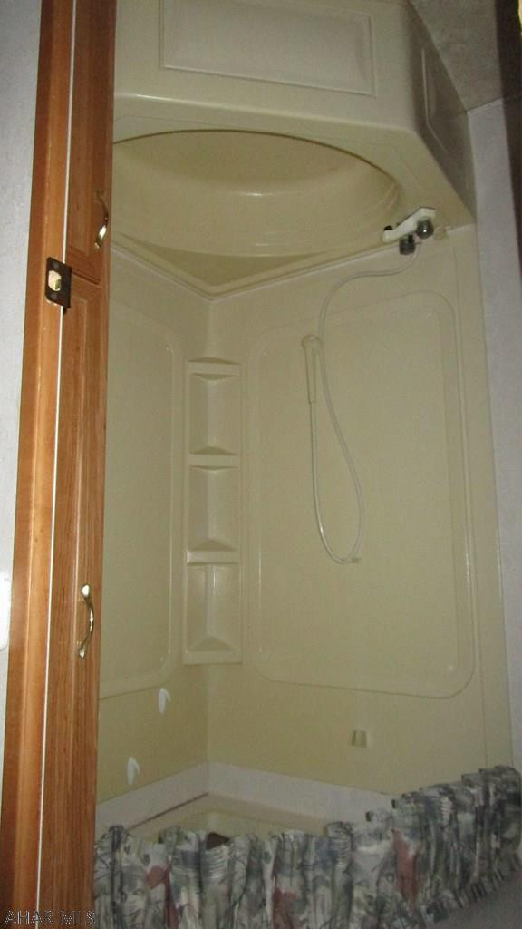 Glendale Yearound - Residential