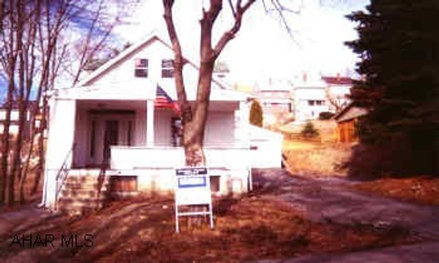 INVESTORS DELIGHT!  2 STORY, 2 BR HOME IS COMPLETELY NEW ON THE OUTSIDE. NEEDS FINISHED INSIDE. FINISH TO YOUR TASTE. 1 CAR GARAGE. DOUBLE LOT. CALL CRYSTAL FOR TOUR. PLEASE CALL AGENT FOR DETAILS.