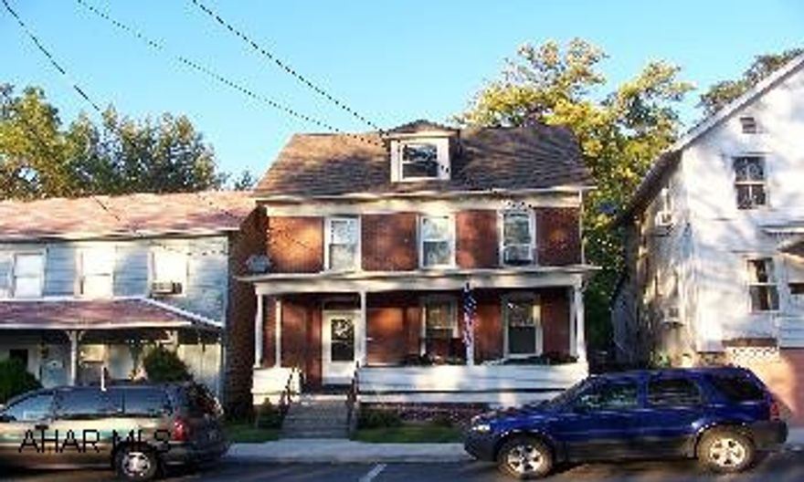 Lovely 3-4 Bedroom Brick- Newer Drywall - Windows,Furnance, New 200 Amp Electric-Sitting Room off Master Bedroom or Captive 4th Bedroom -Butler Pantry- Hardwood Floors throughout Home Warranty Included. Lovely 3-4 Bedroom Brick- Newer Drywall - Windows,Furnance, New 200 Amp Electric-Sitting Room off Master Bedroom or Captive 4th Bedroom -Butler Pantry- Hardwood Floors throughout Home Warranty Included.