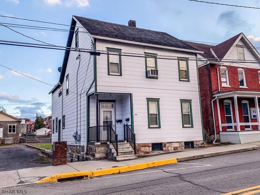 Very well maintained two-unit apartment building. Nice two bedrooms units with modern updates. Electric is separated; heat, water and sewer are not. Downtown Bedford location walking distance to shops and restaurants. Newer water heaters, three 100-amp electric panels (1 is owner's panel), and an updated oil hot water furnace.