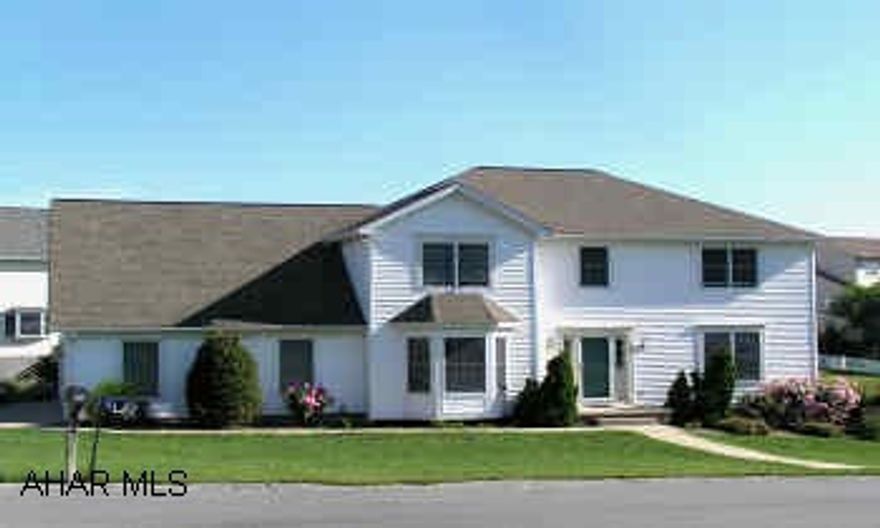 HOLIDAY HEIGHTS--FOOT OF TEN SCHOOL--LARGE COLONIAL ON CORNER LOT--4 BDRMS PLUS "SEWING" RM WHICH COULD BE 5TH BDRM; KITCHEN IS EAT-IN PLUS NOOK; FINISHED WALK-OUT BSMNT WITH 1/2 BATH; FORMAL DR AND LR.  CONTACT SUSAN, 935-8252. HOLIDAY HEIGHTS--FOOT OF TEN SCHOOL--LARGE COLONIAL ON CORNER LOT--4 BDRMS PLUS "SEWING" RM WHICH COULD BE 5TH BDRM; KITCHEN IS EAT-IN PLUS NOOK; FINISHED WALK-OUT BSMNT WITH 1/2 BATH; FORMAL DR AND LR.  CONTACT SUSAN, 935-8252.