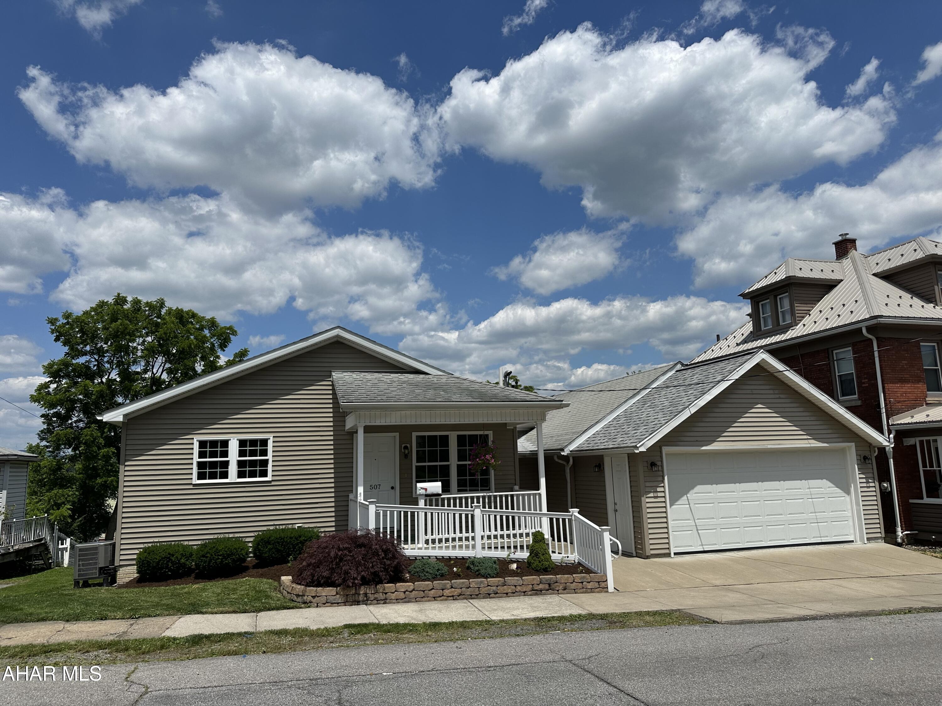 Hollidaysburg - Residential