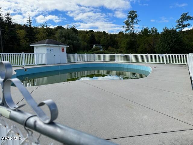 Maple Hollow - Residential