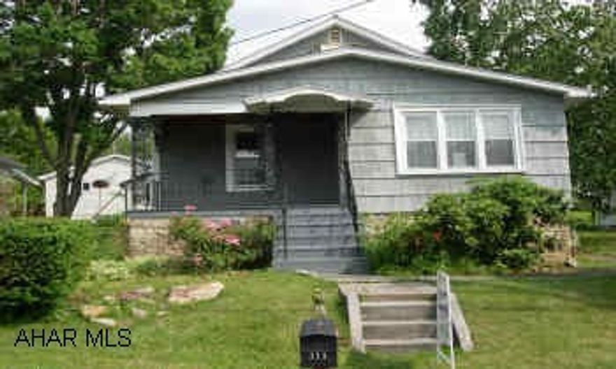 KETTLE STREET, (VERY SHORT DISTANCE) TURN LEFT ONTO E. BLAIR AVENUE. LOCK BOX ON BACK DOOR. NEW AND UPDATED 1 STORY ON DOUBLE LOT. NEW CARPET THROUGHOUT. NEW KITCHEN. NICELY REMODELED! ROOF (2005) OVERSIZED 1 CAR GARAGE. NEW WINDOWS. ALSO HAS WALK UP ATTIC - STORAGE. CALL CRYSTAL 931-2470. LOCK BOX ON BACK DOOR.
