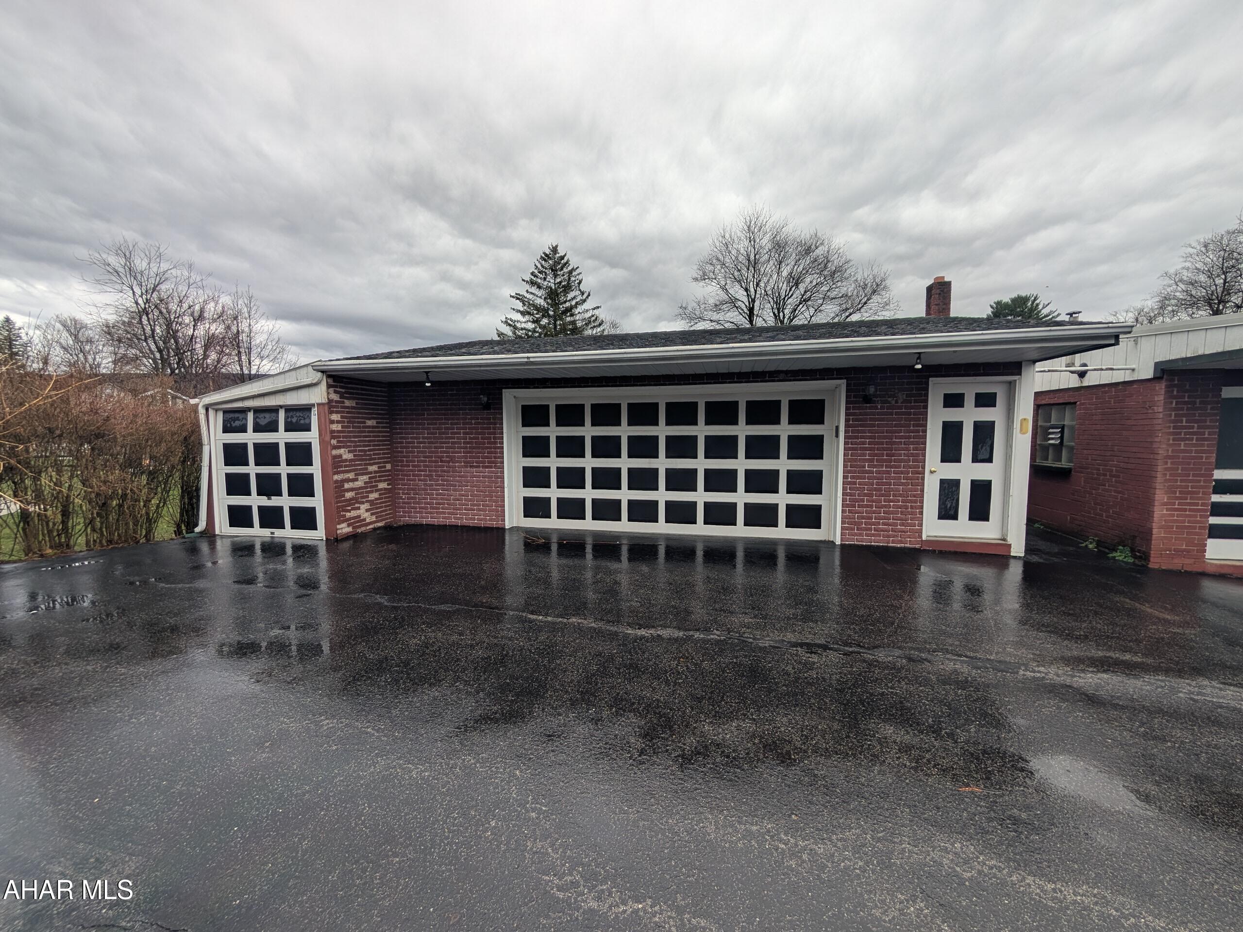 Llyswen - Residential