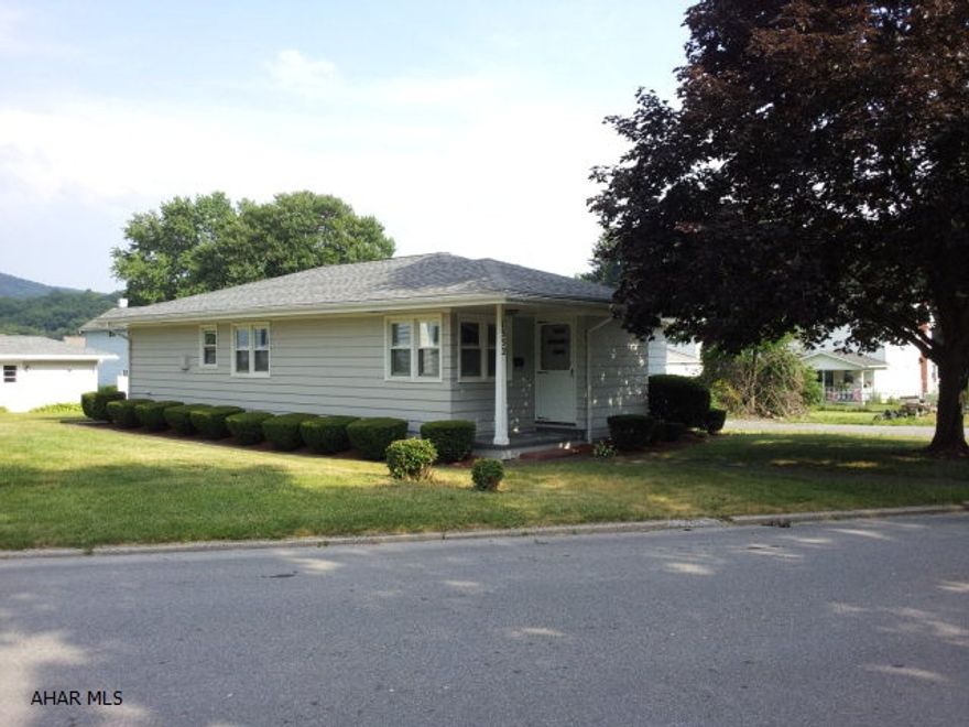 Very nice 2 bedroom rancher in good residential neighborhood. Corner lot. 1 car detached garage.