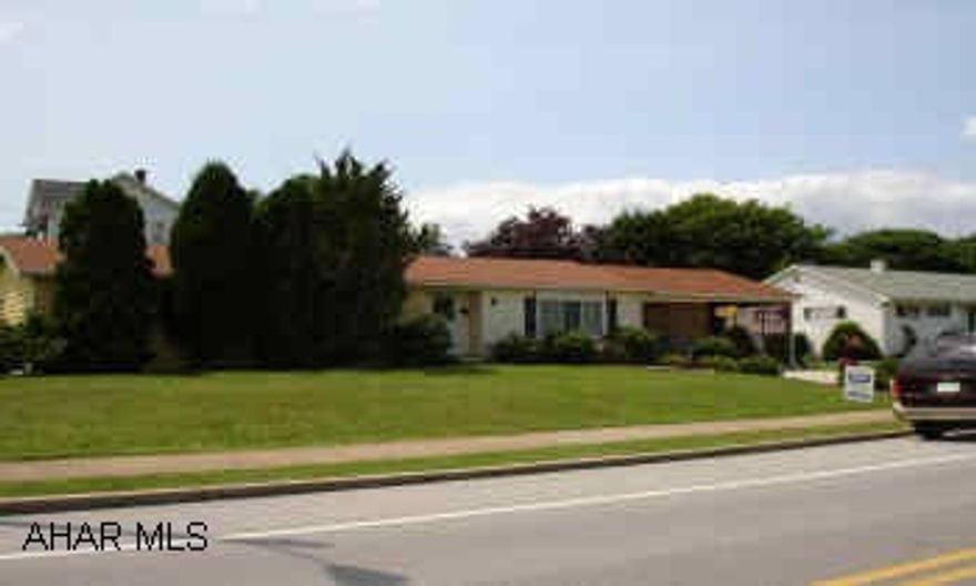 3 bedroom, 1.5 bath doublewide  on block foundation with attached carport on large lot in R.S.  Great Location.  Alter hours call Patty @ 696-3213 or 932-3672 to show. $500 BONUS TO SELLING AGENT!  Nice one story doublewide home on block foundation on double lot in great location in Roaring Spring.   SELLER WILL CONSIDER HELP WITH CLOSING COSTS!  Ask listing agent for names of lenders to finance.