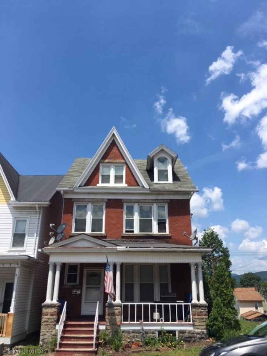 Fully occupied Good tenants.  One tenant very long term.  List of all expenses in Navica under docs.  All windows have been replaced and furnace is approx 10 years old.2nd floor unit could easily be a 3 Br