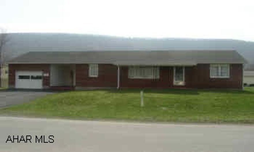 WELL MAINTAINED RANCH HOME. HARDWOOD FLOORS, UPDATED KITCHEN. BREEZEWAY. LARGE BASEMENT. ADJACENT LOT ALSO AVAILABLE.