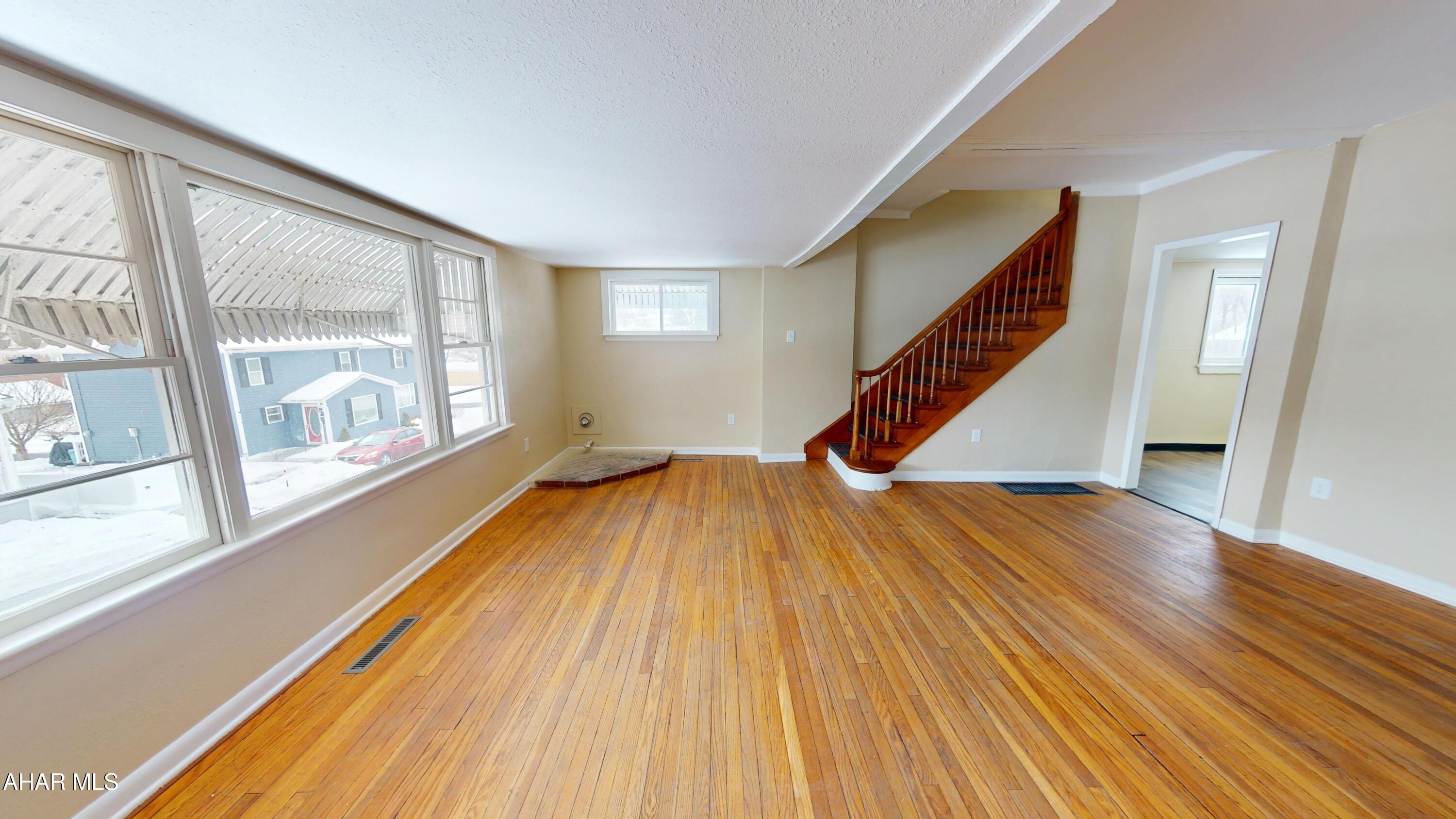 Juniata - Residential