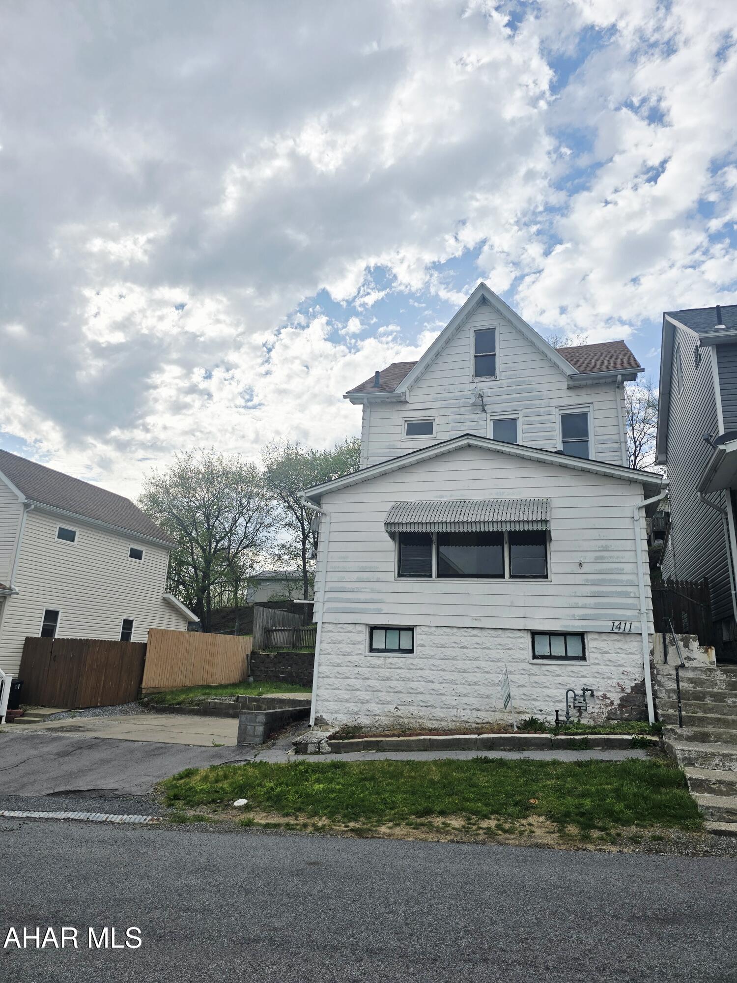 Juniata - Residential