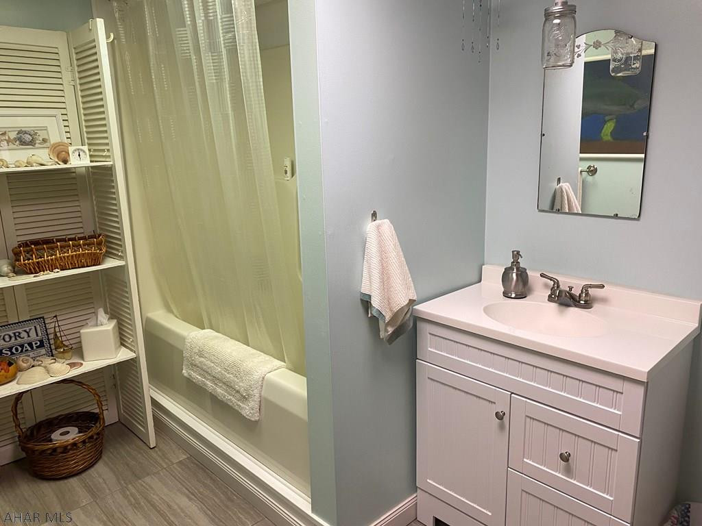 Rolling Hills - Residential