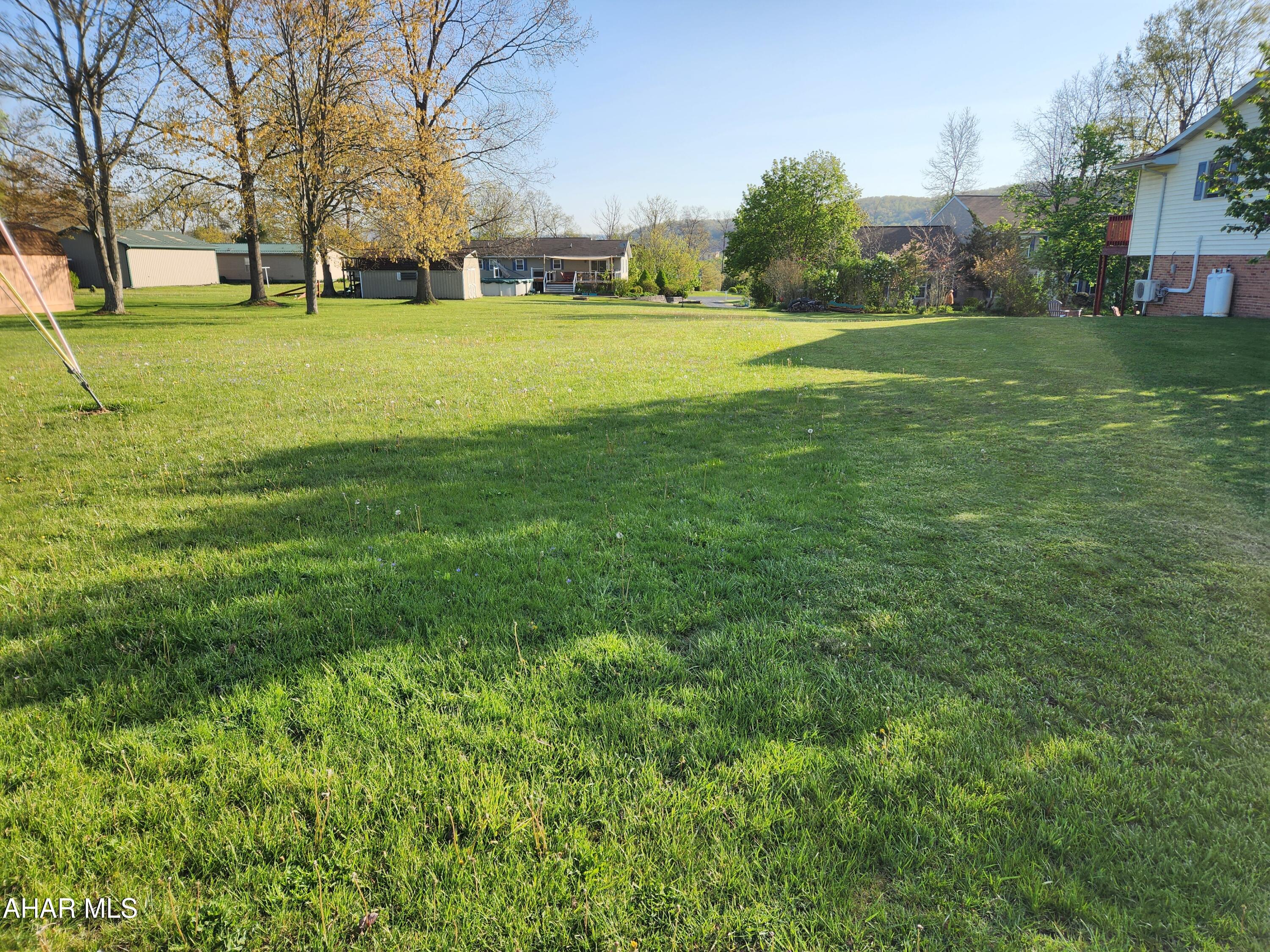 Lakewood Manor - Commercial Sale