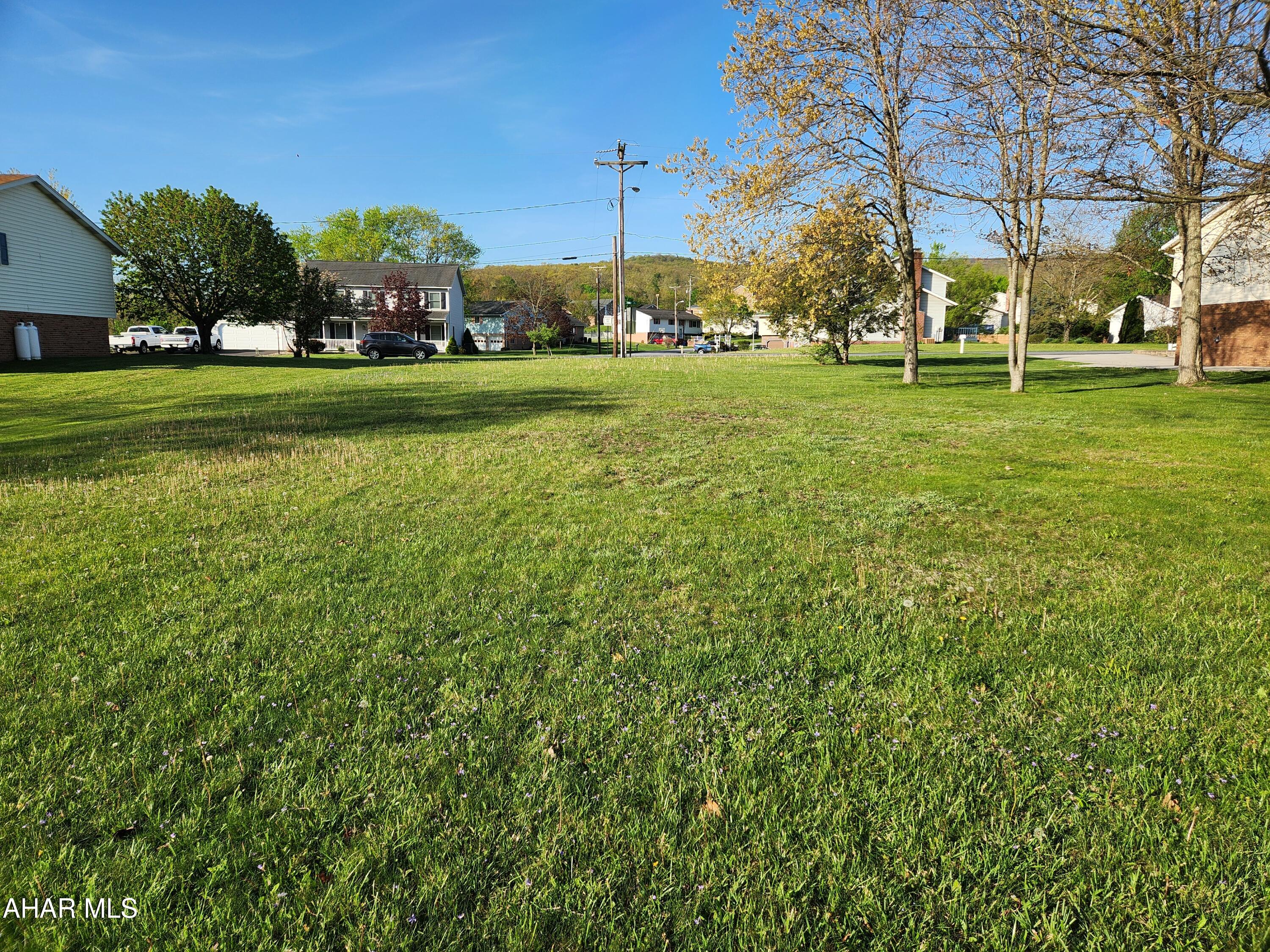 Lakewood Manor - Commercial Sale