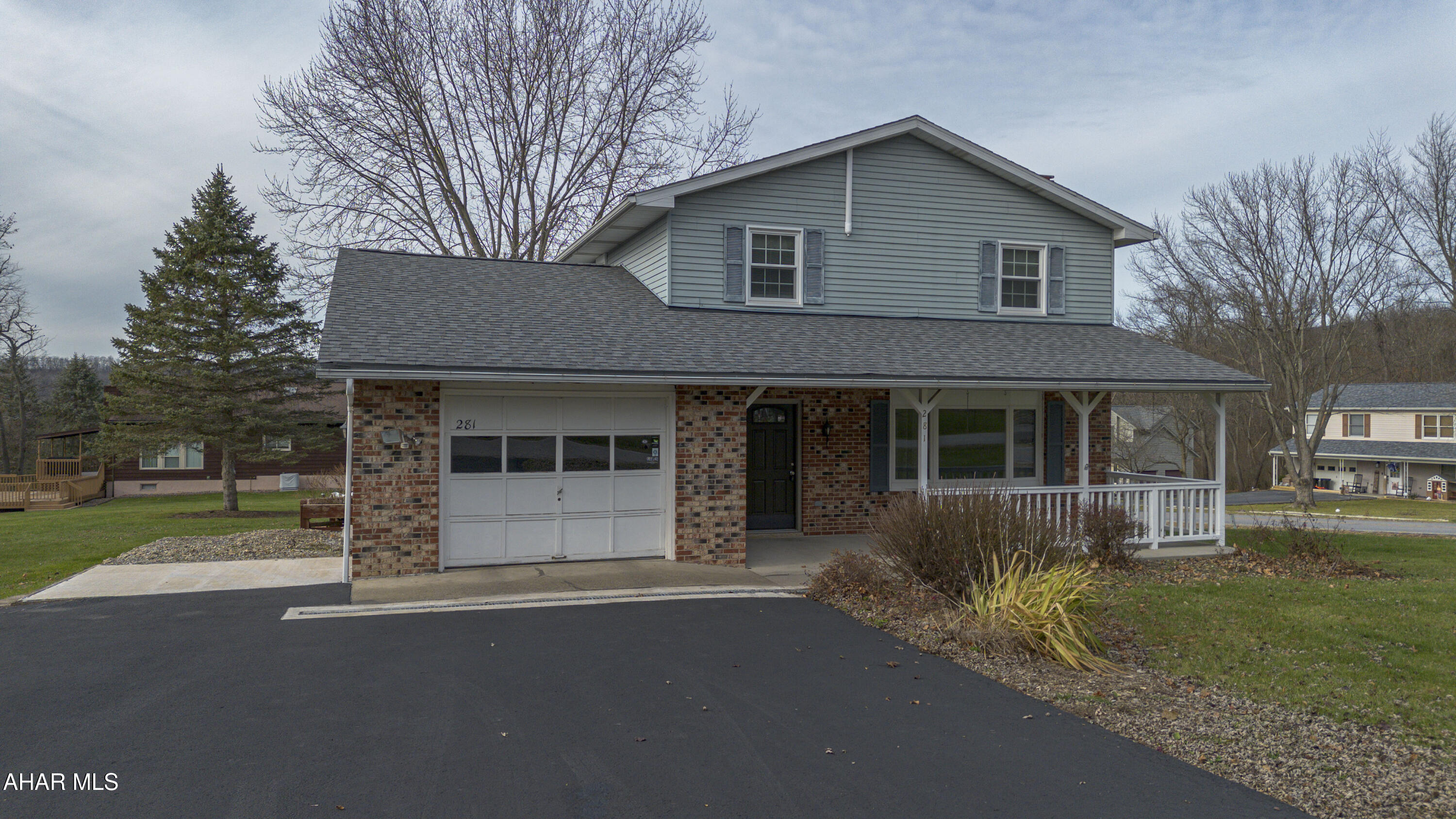 Rolling Hills - Residential