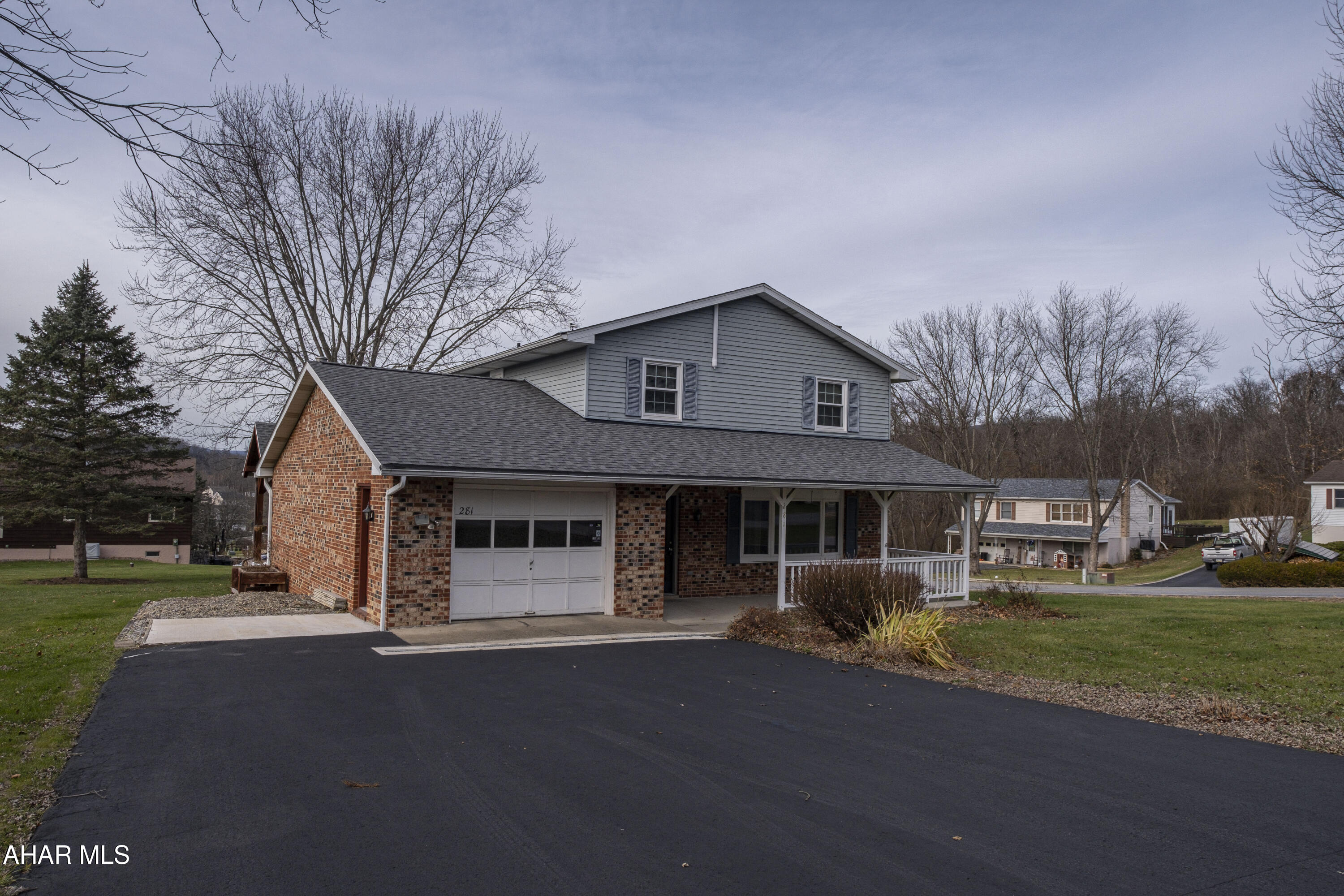 Rolling Hills - Residential