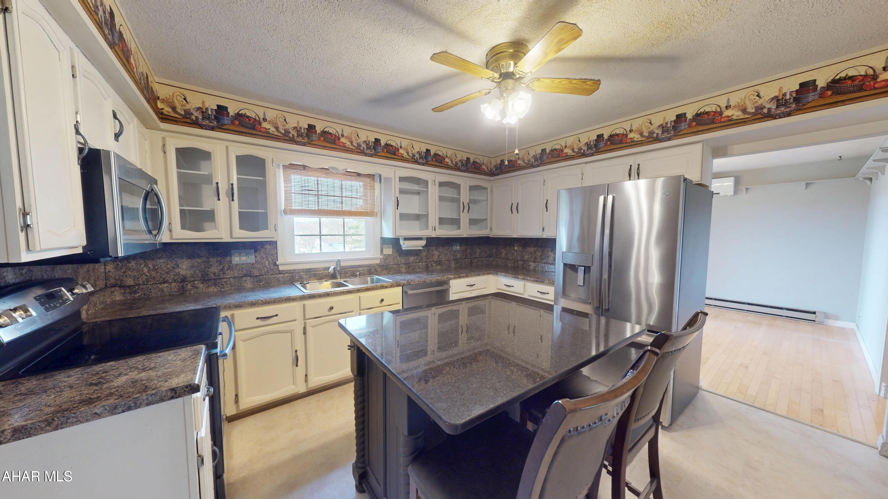 Rolling Hills - Residential