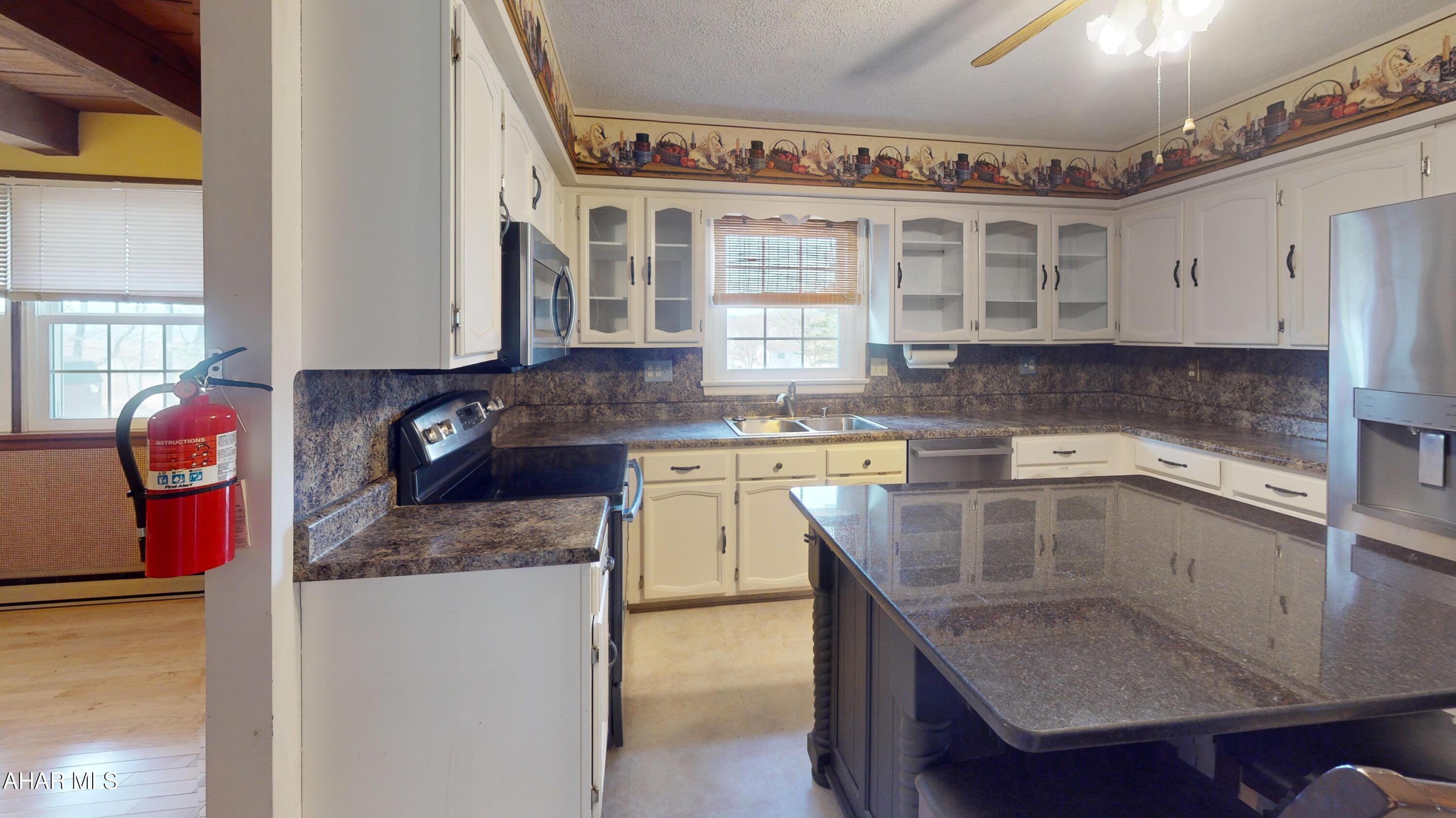 Rolling Hills - Residential