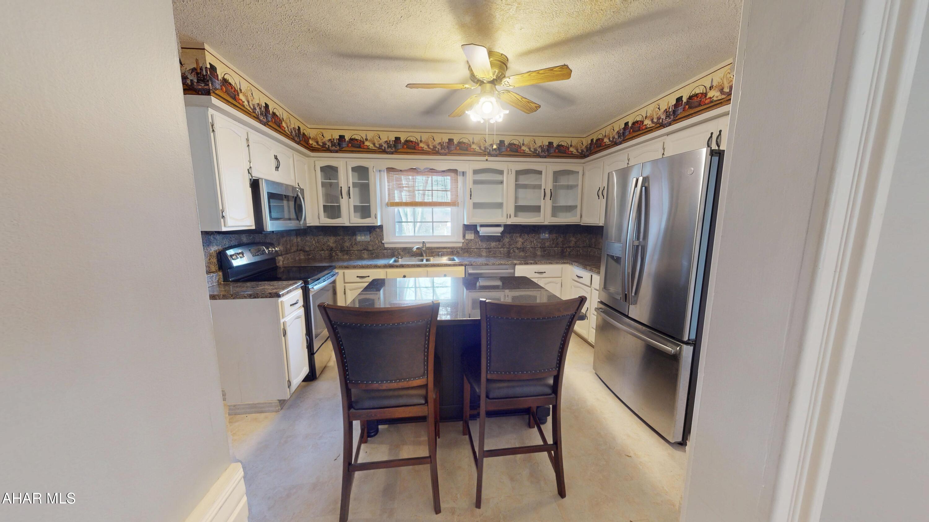 Rolling Hills - Residential