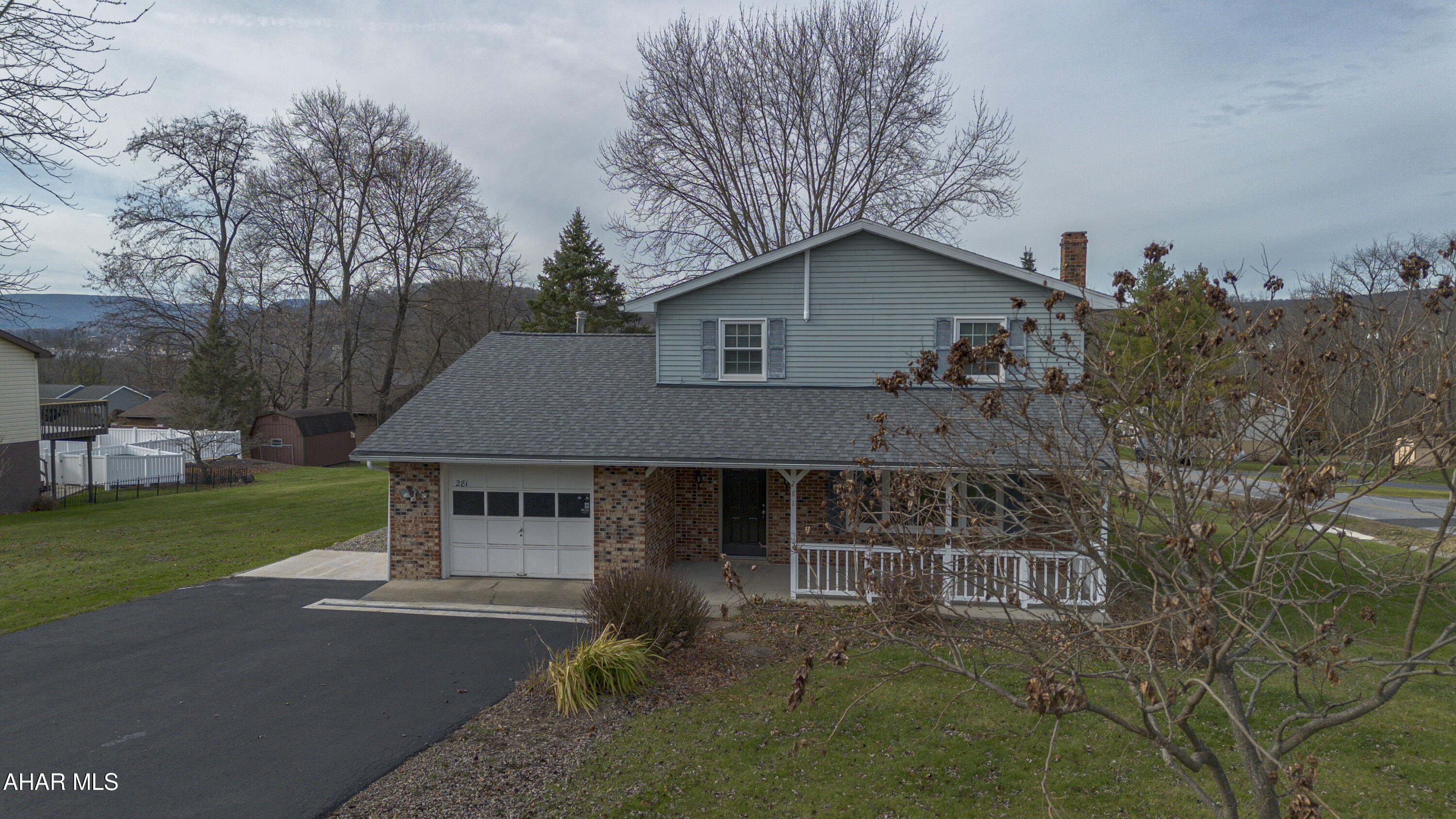 Rolling Hills - Residential