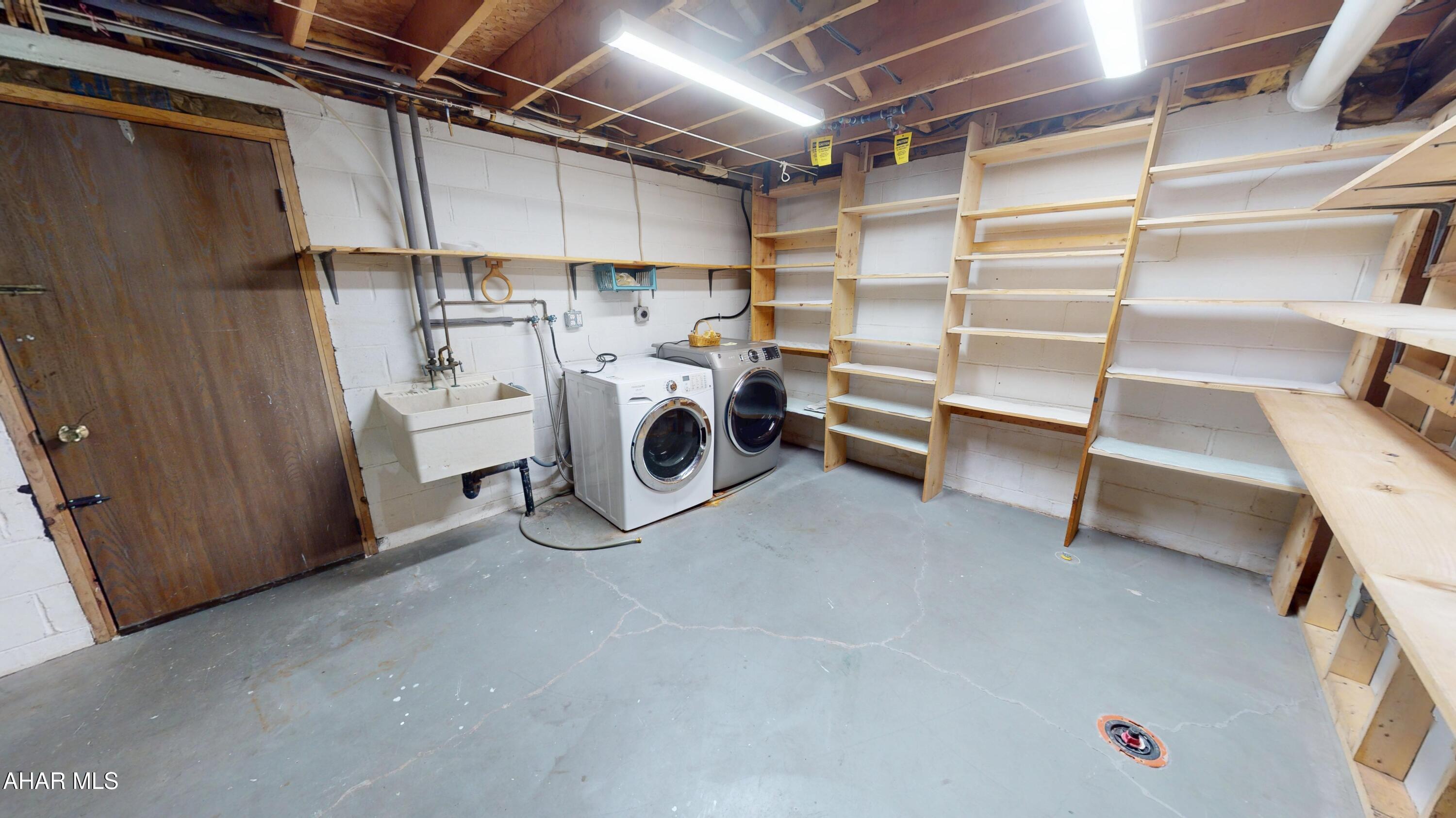 Rolling Hills - Residential