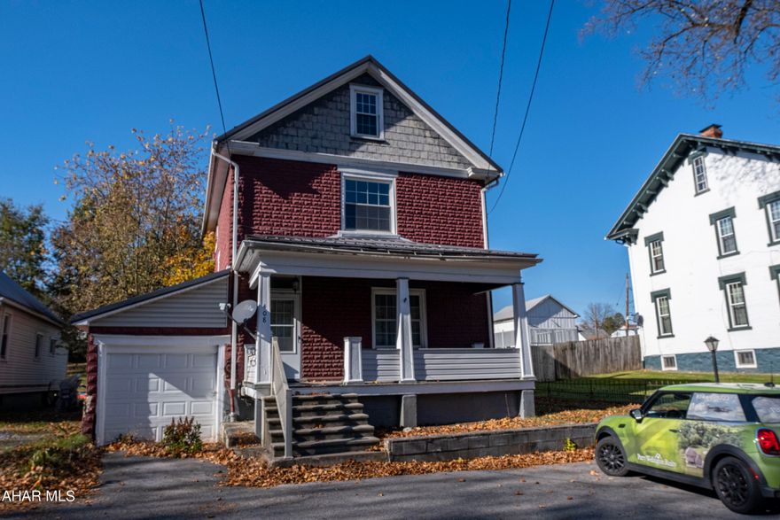 Well maintained freshly painted home in the williamsburg school district. This home features 3 bedrooms and a full bath on the second floor. Walk into this home with a beautiful staircase,formal dining room large living room and eat in kitchen. Laundry room and  half bath off the kitchen. Large fenced in backyard and a attached small garage for storage. Motivated seller. Take a tour.