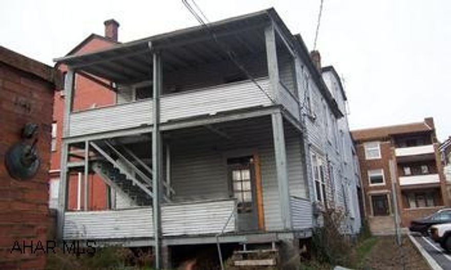 Duplex in the city, needs tlc.  No plumbing.  good investment.  Buyer must pay both transfer taxes. Duplex in the city, needs tld.  No plumbing, good investment. Buyer must pay both transfer taxes.