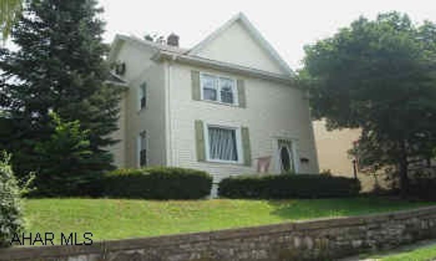 CUTE 2.5 STORY WITH 4TH BEDROOM ON 3RD FLOOR. NEW SIDING. NEW WINDOWS. NEW FURANCE. NEW CARPET. EAT-IN KITCHEN WITH PERGO FLOORING. ALL APPLIANCES STAY. SIDE COVERED PORCH FOR ENTERTAINING. 2 CAR DETACHED GARAGE W/NEW GARAGE DOOR.  CUTE 2.5 STORY WITH 4TH BEDROOM ON 3RD FLOOR. NEW SIDING. NEW WINDOWS. NEW FURNACE. NEW CARPET. EAT-IN KITCHEN WITH PERGO FLOORING. ALL APPLIANCES STAY. SIDE COVERED PORCH FOR ENTERTAINING. 2 CAR DETACHED GARAGE W/NEW GARAGE DOOR. ENCLOSED PORCH IS PERFECT MUD ROOM. CALL 935-8252. HOME WARRANTY INCLUDED.