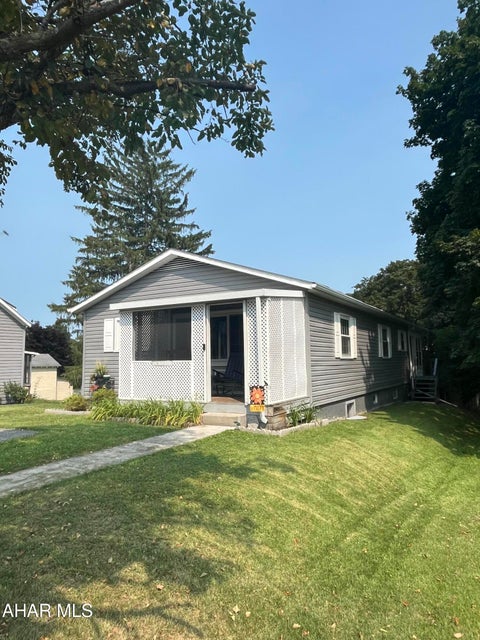 Photo for 713 Preston Street
