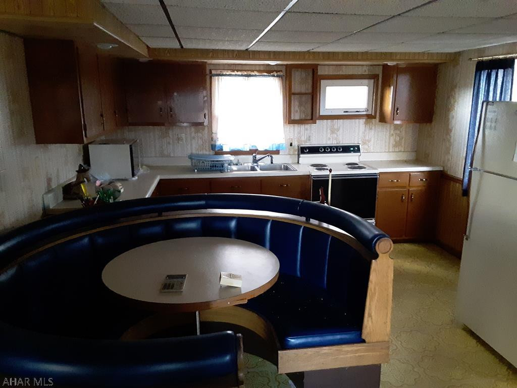 Unknown - Commercial Sale