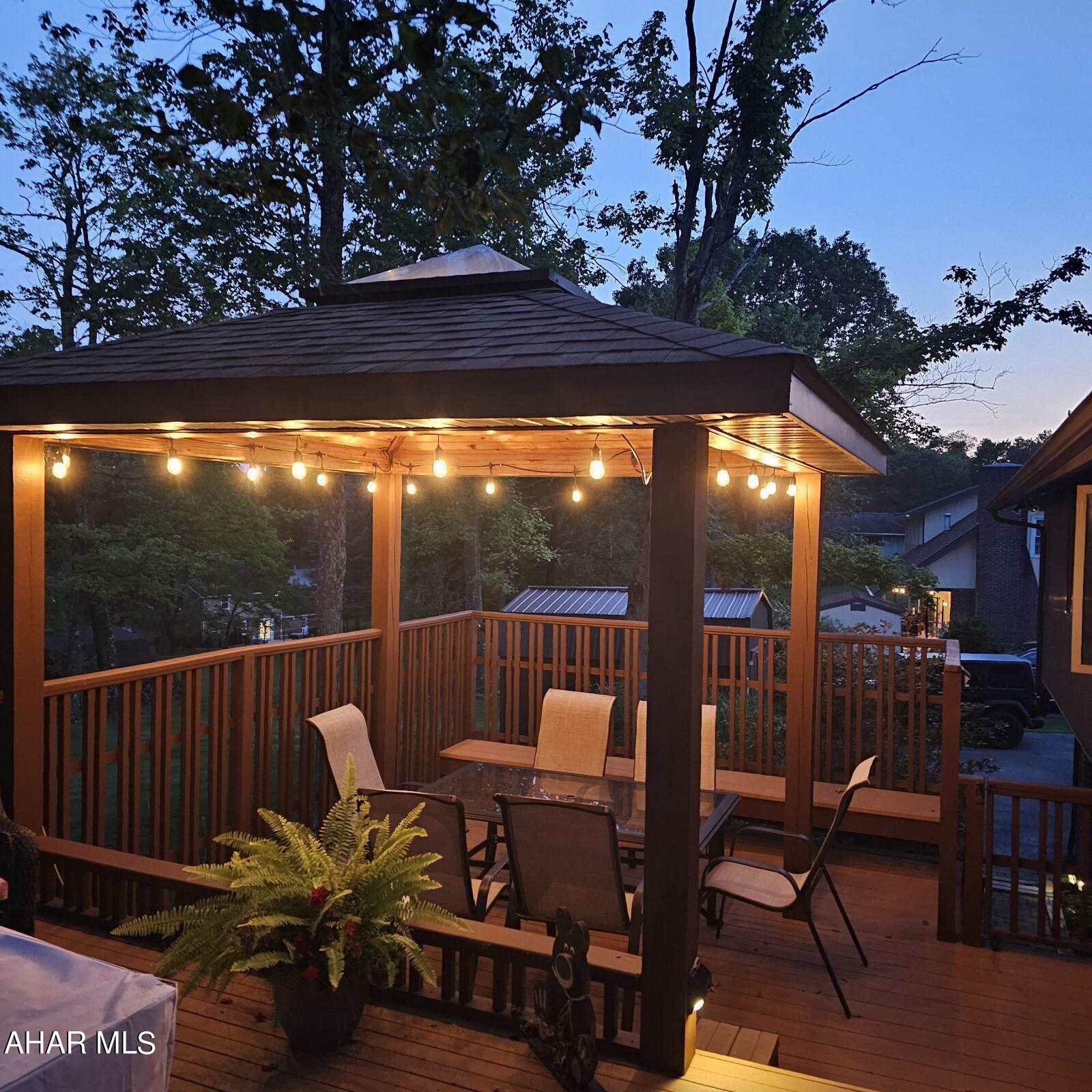 Crestwood - Residential