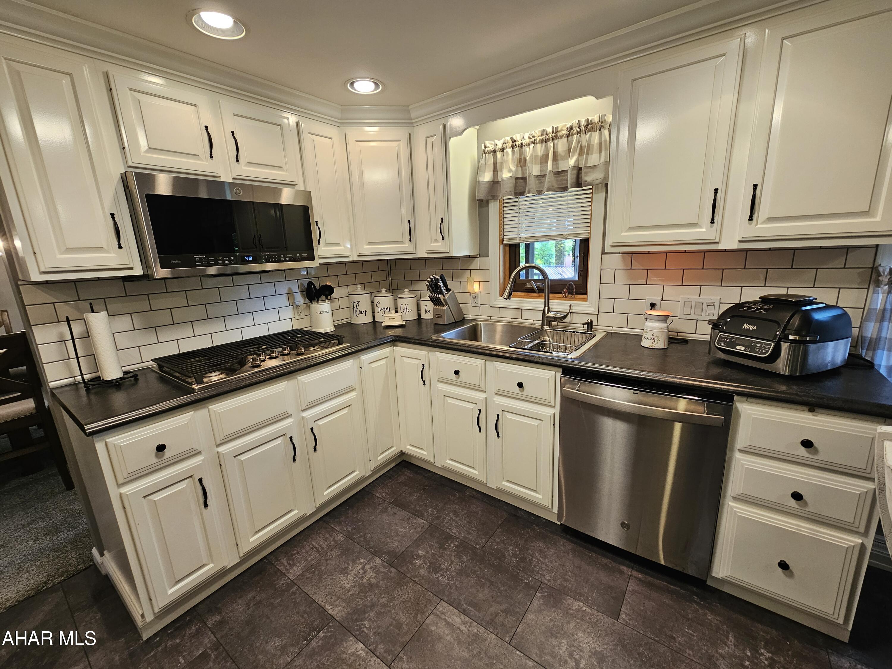 Crestwood - Residential