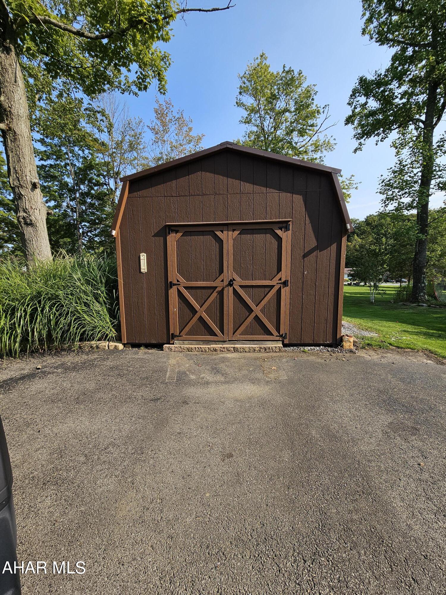 Crestwood - Residential