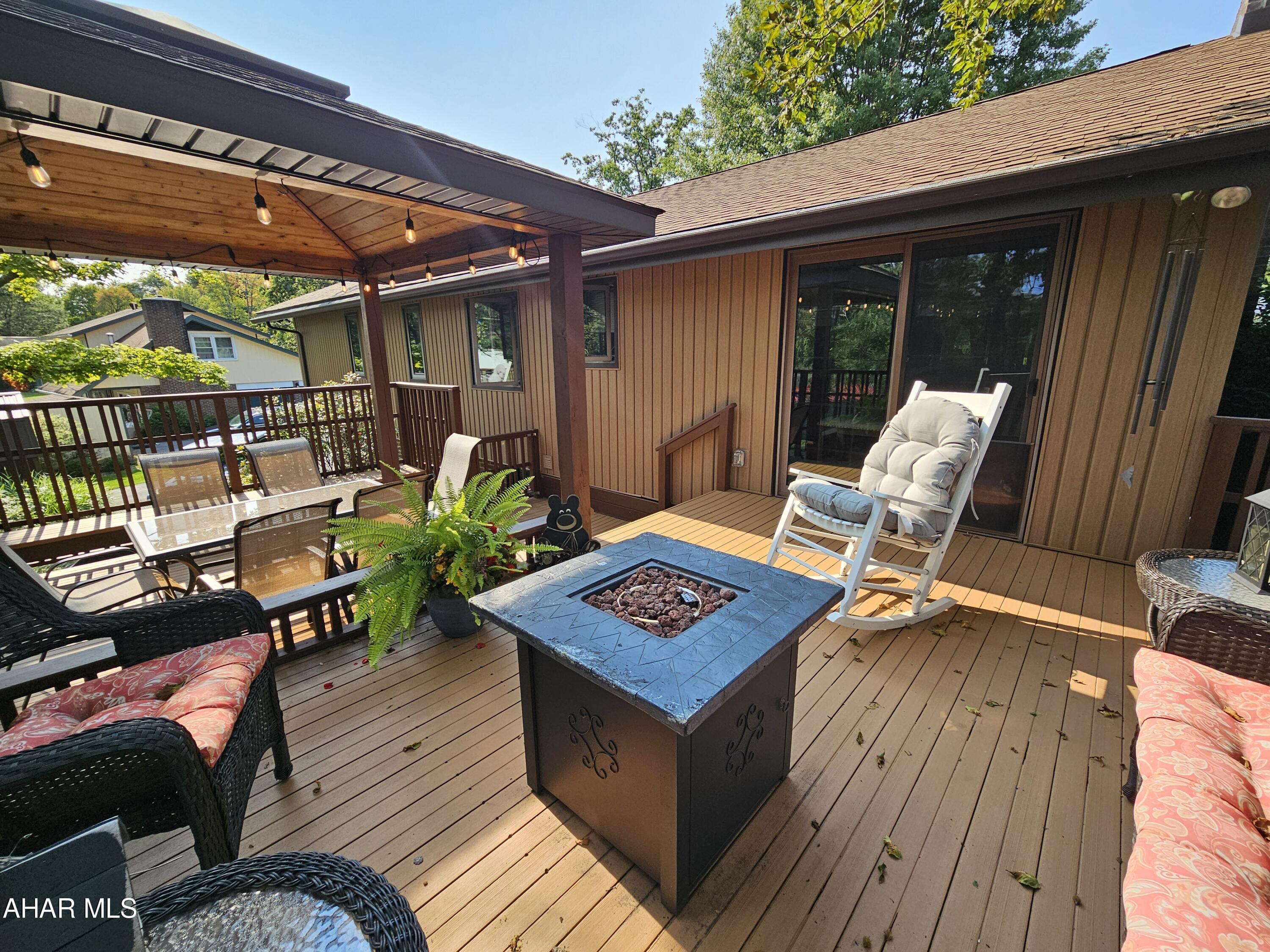 Crestwood - Residential