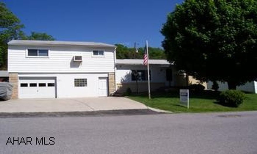 REDONE AND UPDATED SPLIT LEVEL ON LEVEL LOT. 4 BEDROOMS, OFFICE, NICE SETTING WITH VIEW. REDONE AND UPDATED SPLIT LEVEL ON LEVEL LOT. 4 BEDROOMS, OFFICE, NICE SETTING WITH VIEW. FULL HOUSE WARRANTY. RECENTLY INSPECTED. UPDATED WIRING, HARDWOOD FLOORS, STAINLESS APPLIANCES, WHOLE HOUSE FAN. TRIM WORK TO BE COMPLETED BY CLOSING. GARAGE COULD BE 2 CAR. IRREGULAR LOT.