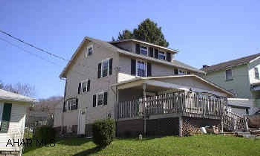 3-4 BED ON NICE LOT IN LAKEMONT. NEW WINDOWS BATH & KITCHEN.  1ST FL. LAUNDRY & POW. RM. DARLA 934-4663 OR 696-1227. DON'T LET THIS ONE PASS YOU BY!  NICE FAMILY HOME IN CONVENIENT AREA.  MANY UPDATES.  LITTLE TLC NEEDED.  CALL DARLA 696-1227 OR 934-4663.