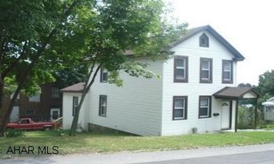 Motivated seller! Nothing to do but move right into this cute 3 bedroom home. All new windows, drywall w/insulation, flooring, kitchen, & new back deck. 2 year old furnace. Must see!