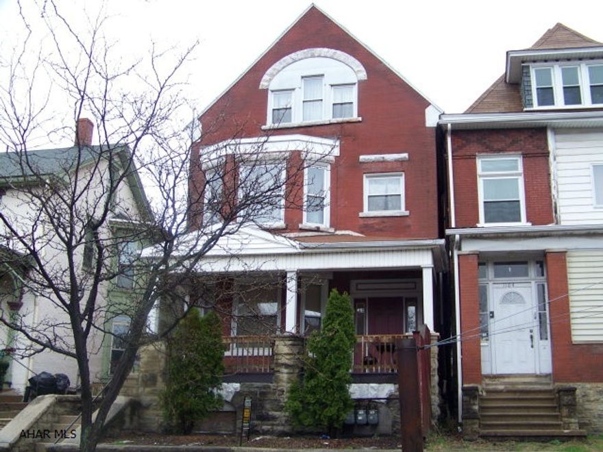 Great Investment Property! Well Kept, fully occupied triplex in the city of Altoona. Looking for new investment. This is a must see!