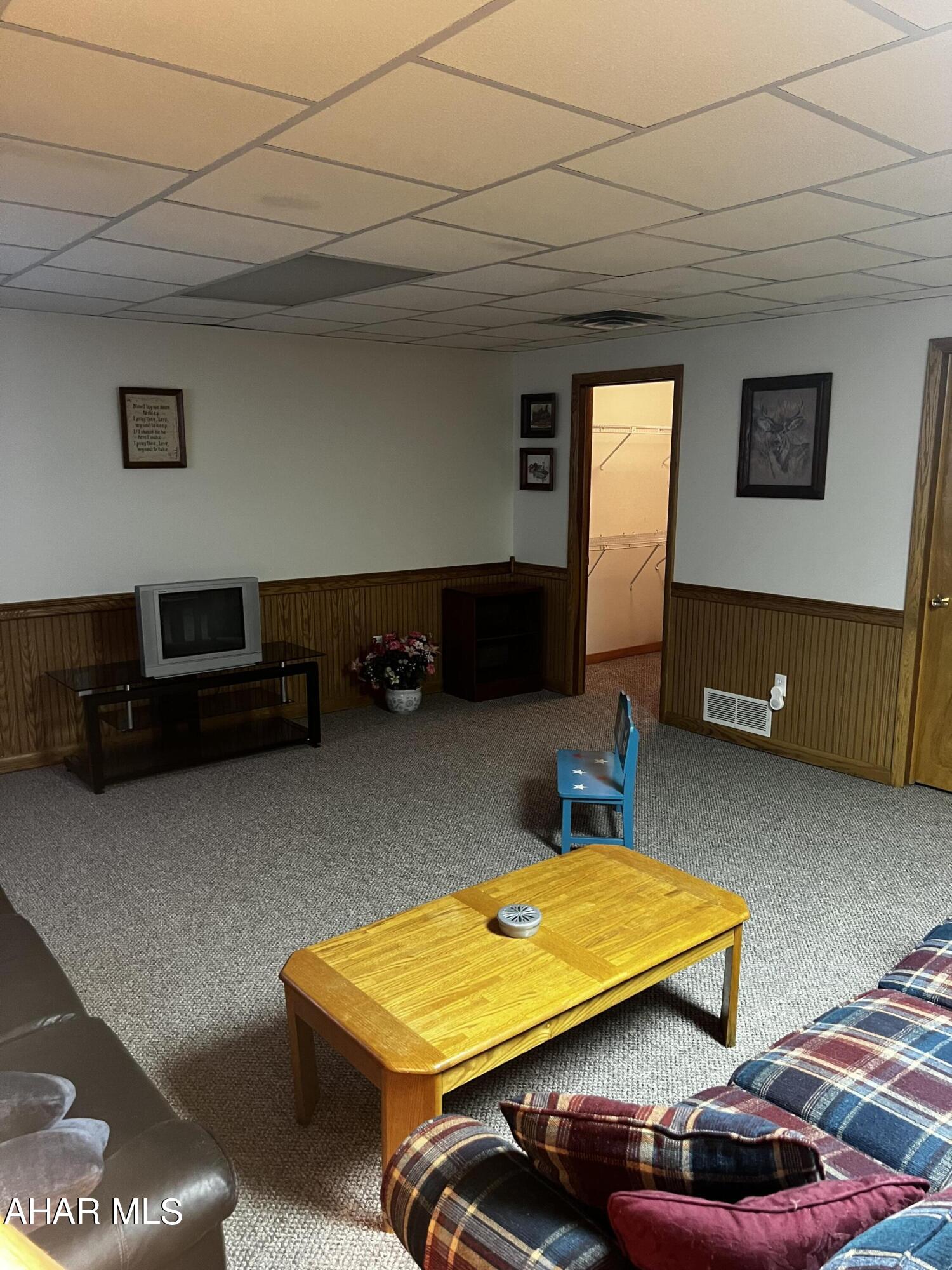 Hallowdale Estates - Residential