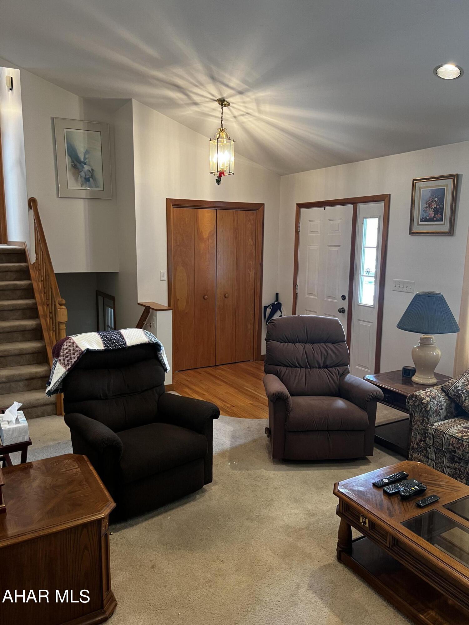 Hallowdale Estates - Residential