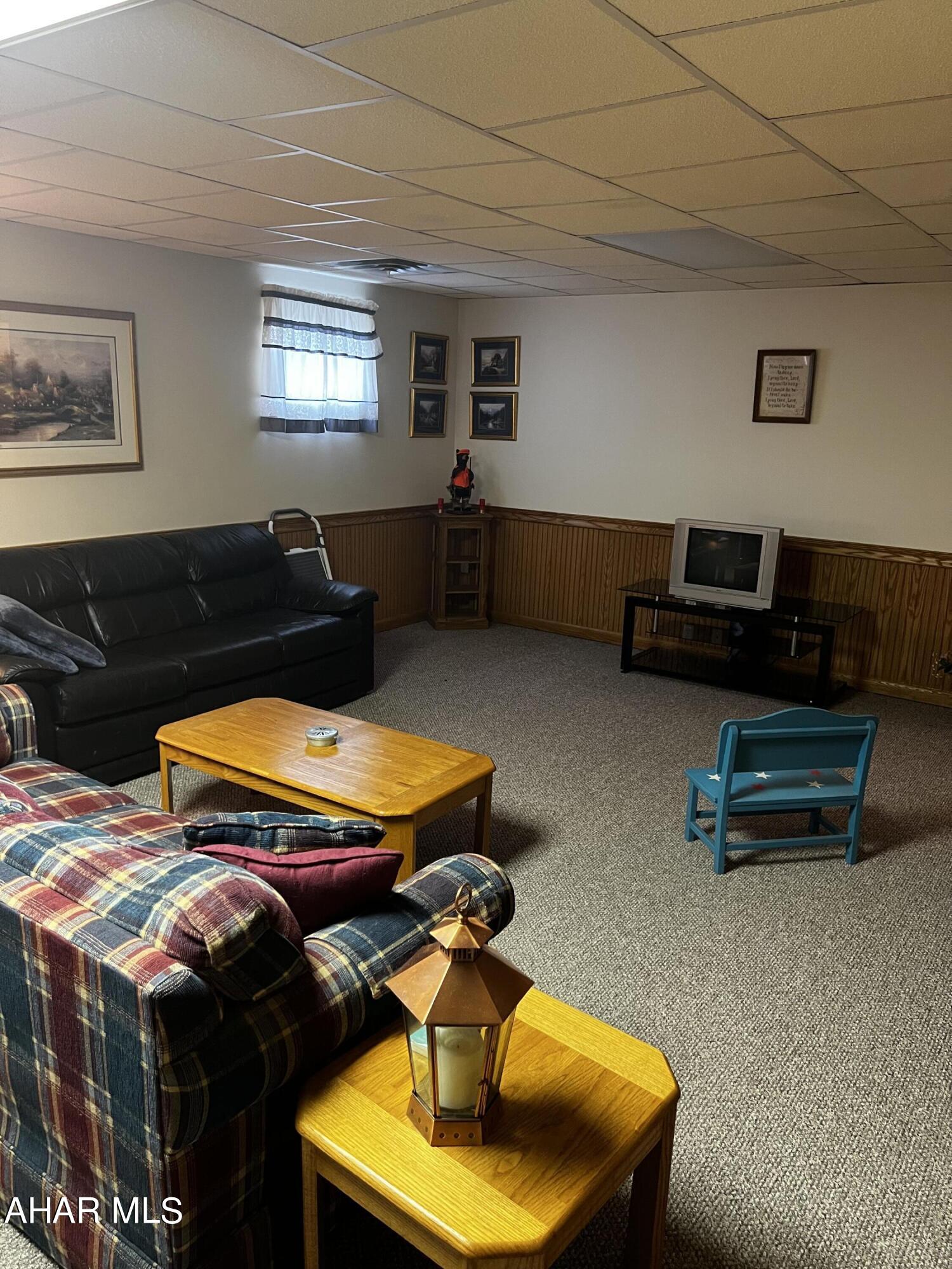 Hallowdale Estates - Residential