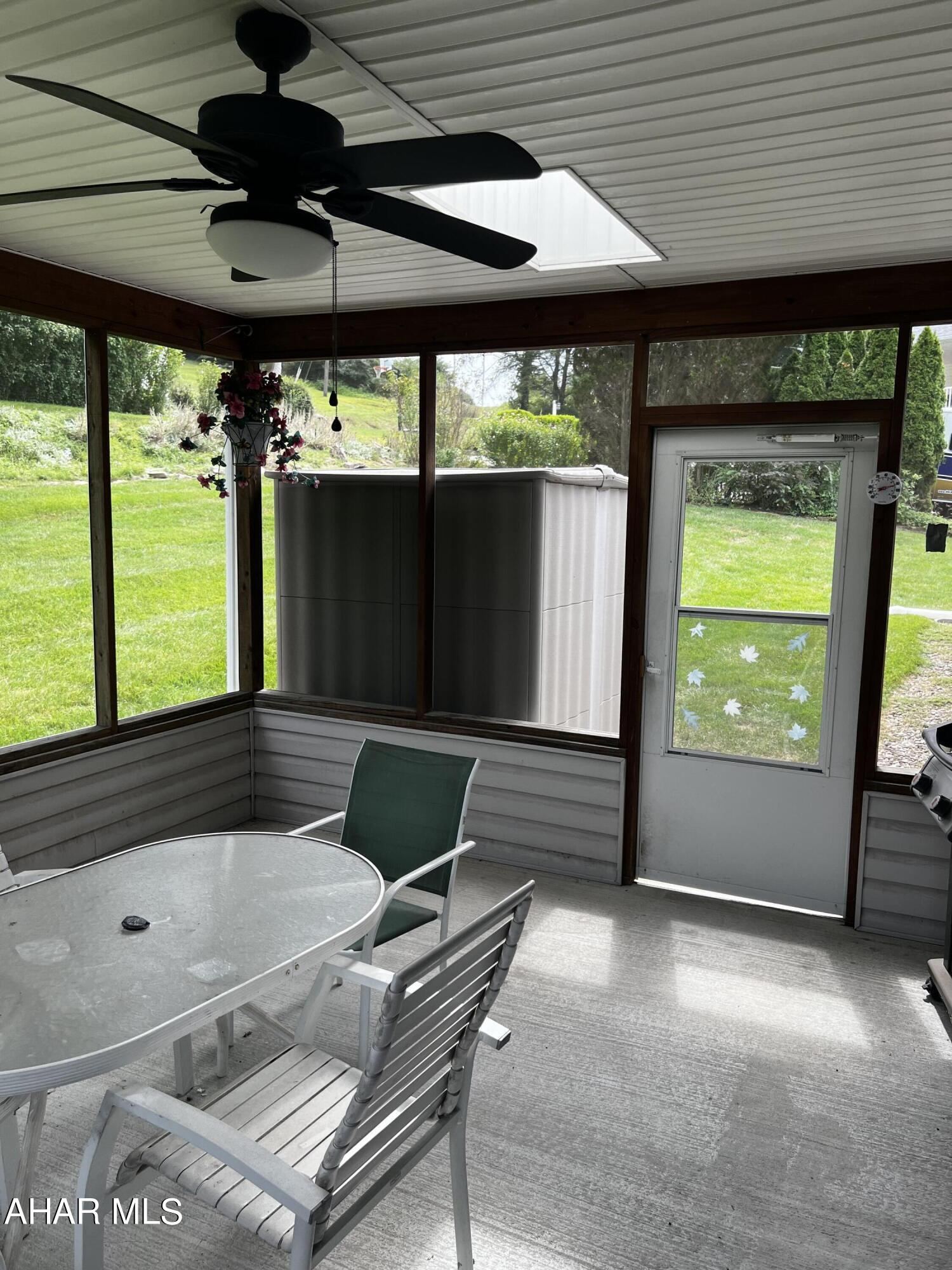 Hallowdale Estates - Residential