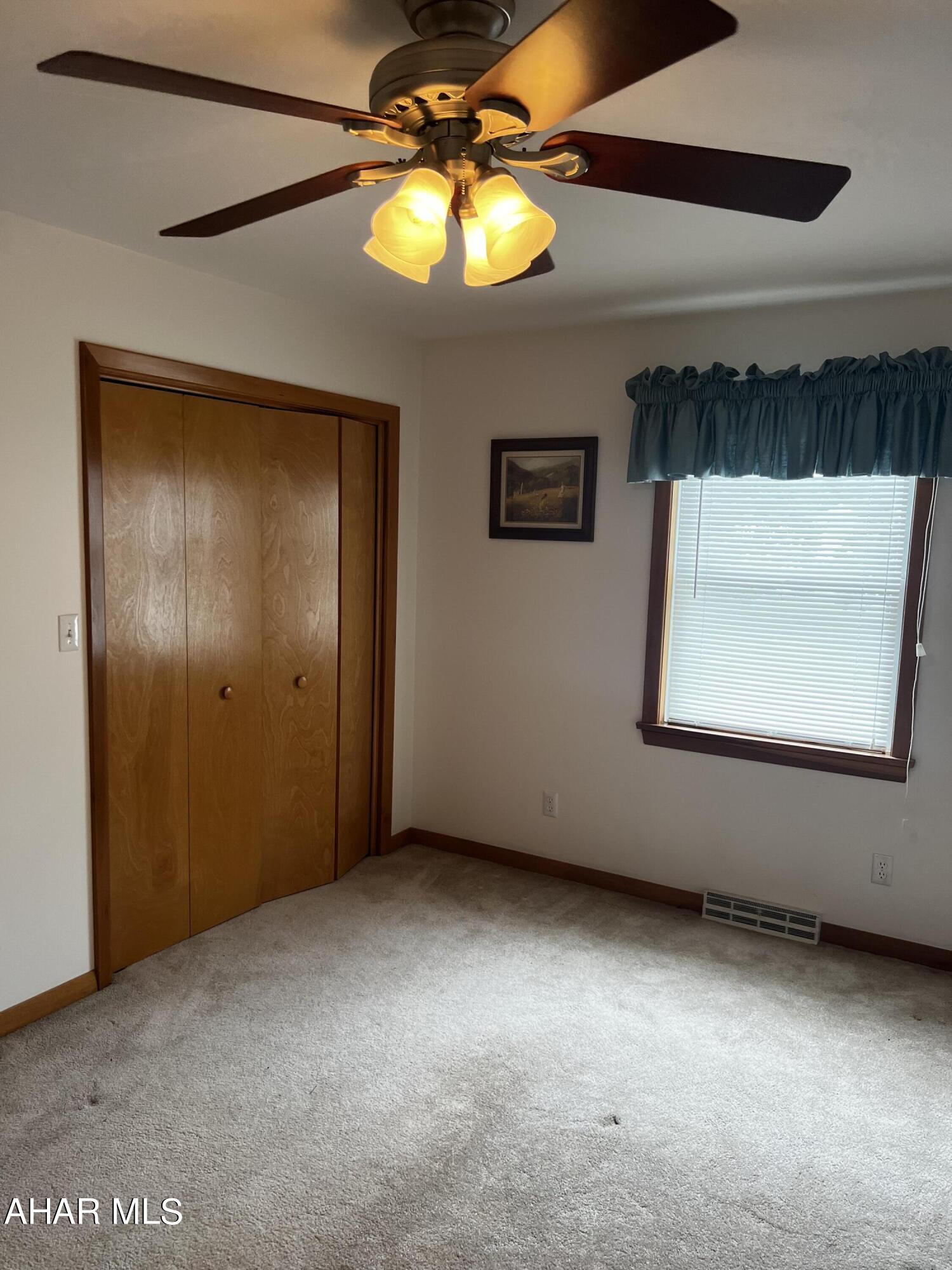 Hallowdale Estates - Residential