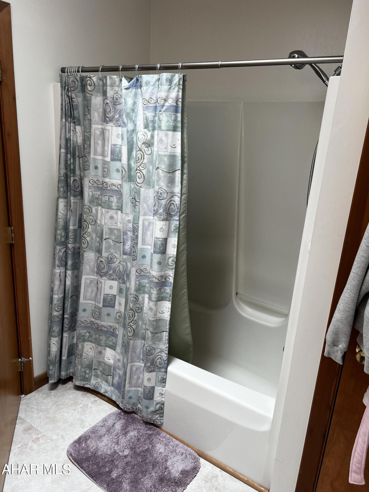 Hallowdale Estates - Residential