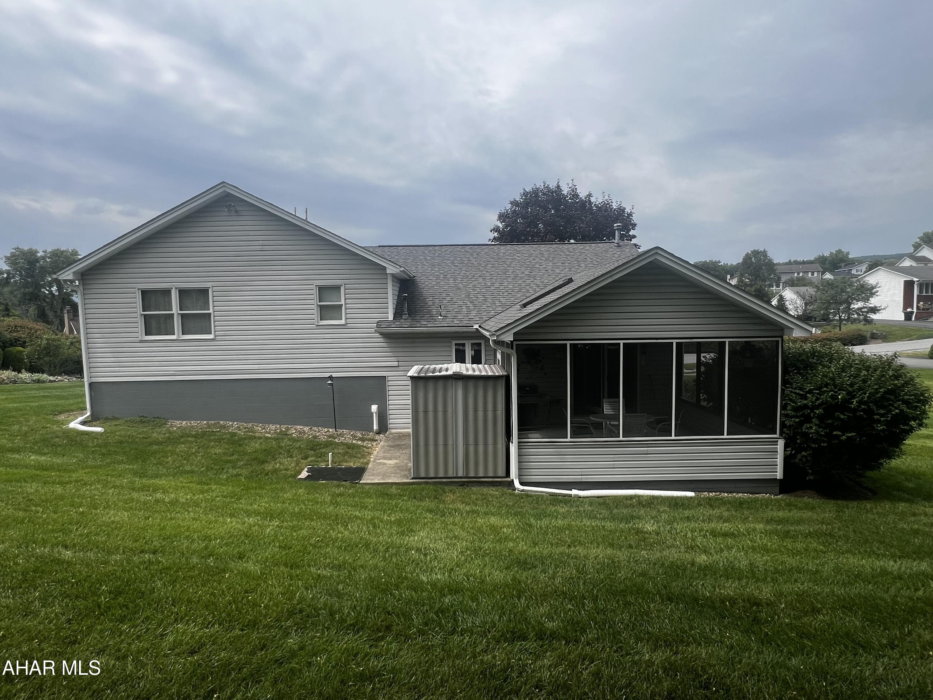 Hallowdale Estates - Residential