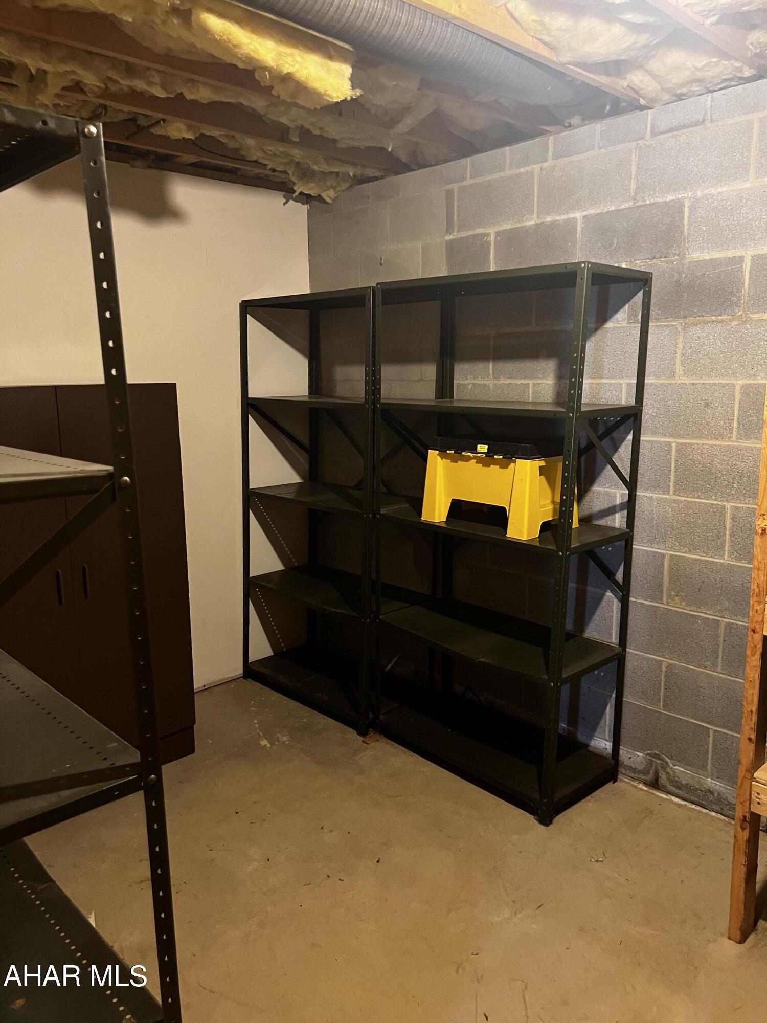 Hallowdale Estates - Residential