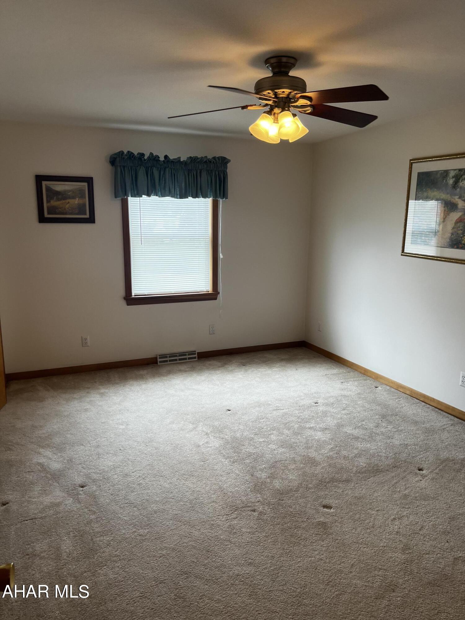 Hallowdale Estates - Residential